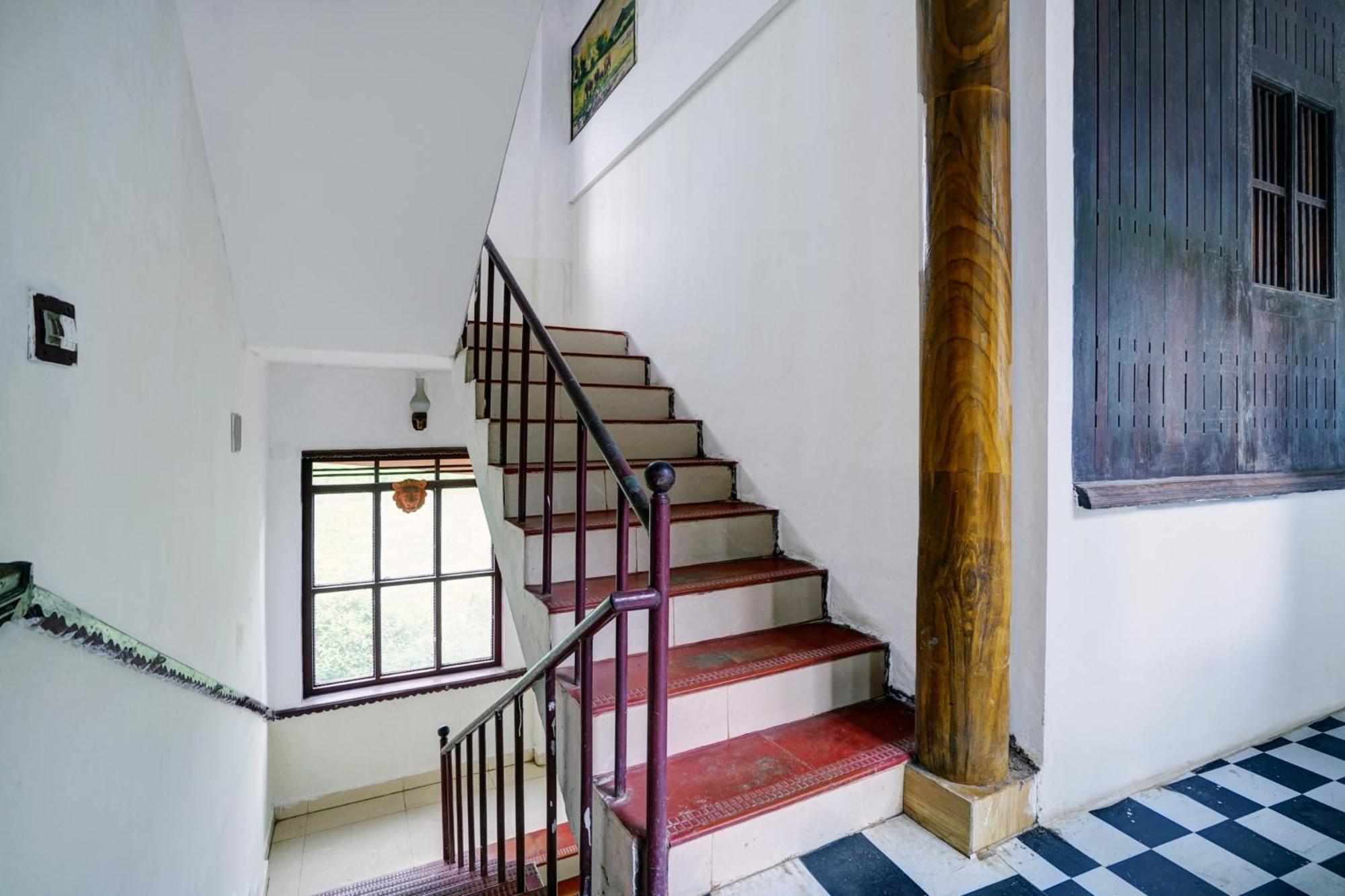 Oyo Flagship Meadow View Inn Thekkady Εξωτερικό φωτογραφία