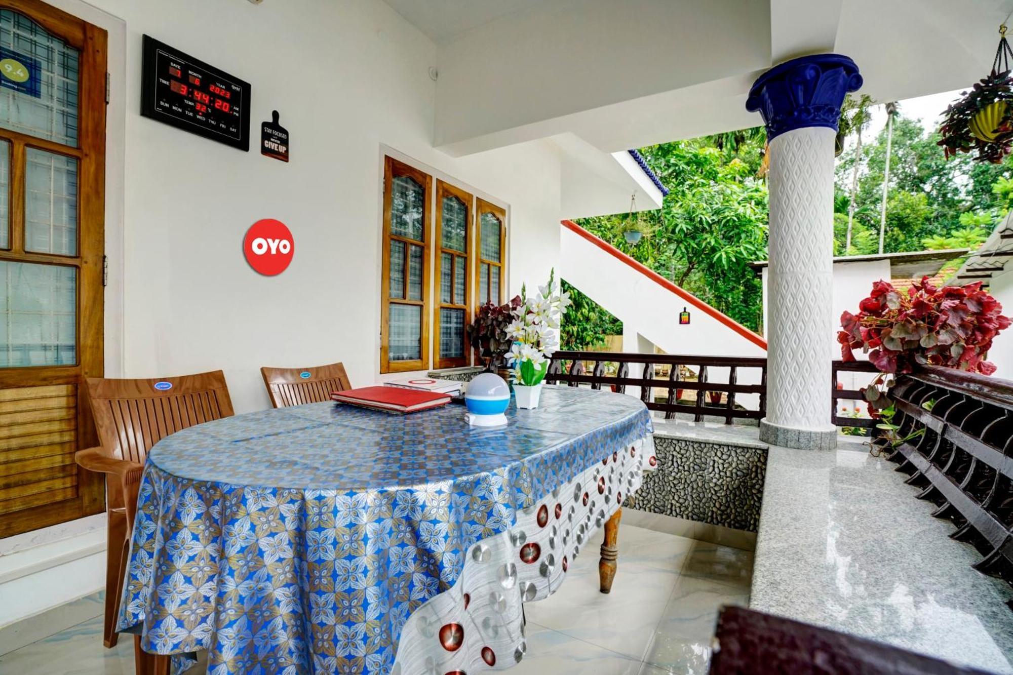 Oyo Flagship Meadow View Inn Thekkady Εξωτερικό φωτογραφία