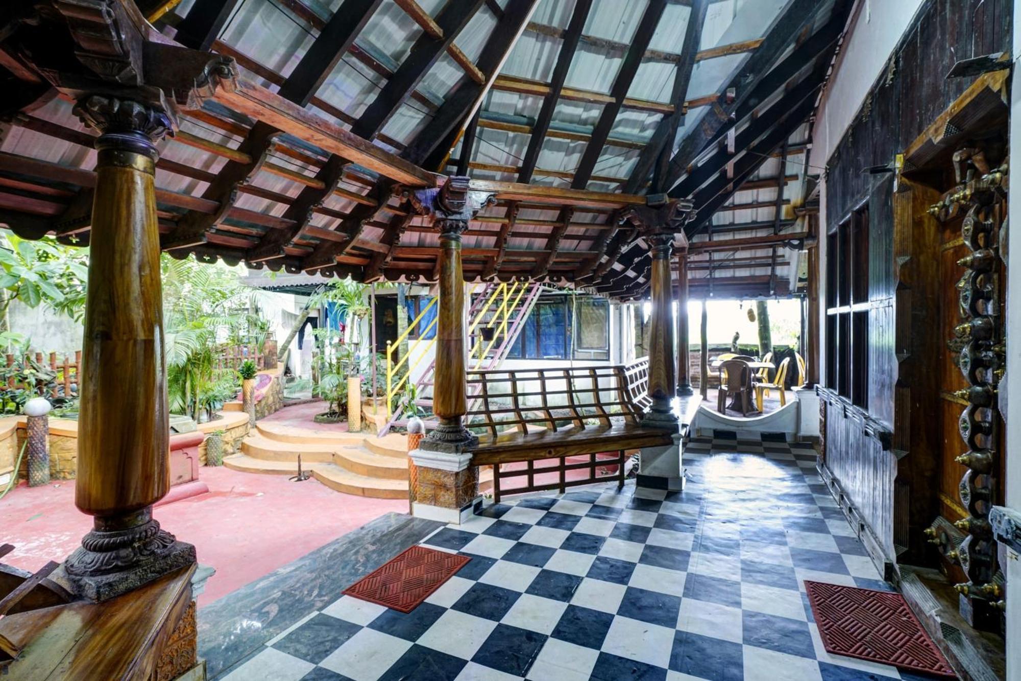 Oyo Flagship Meadow View Inn Thekkady Εξωτερικό φωτογραφία