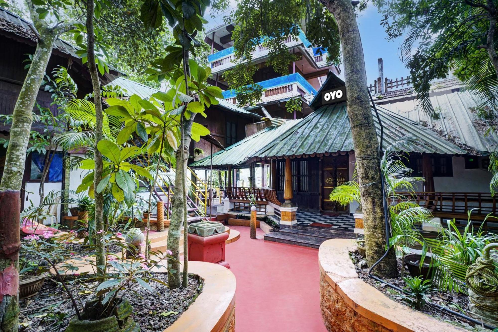 Oyo Flagship Meadow View Inn Thekkady Εξωτερικό φωτογραφία
